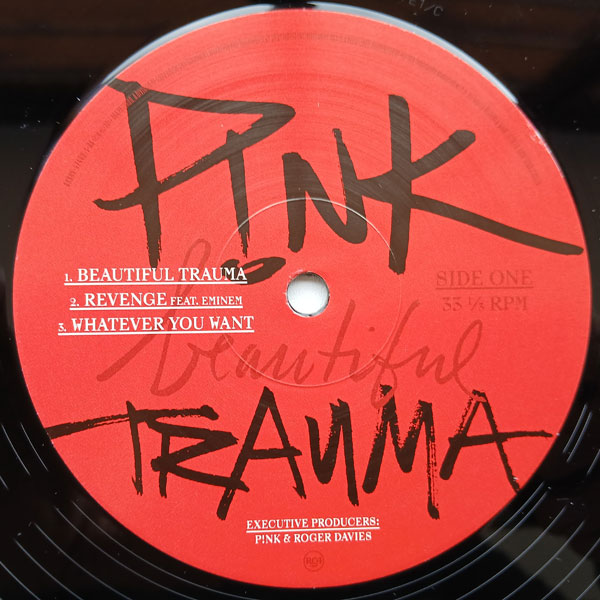PINK - Beautiful Trauma - Obrázek 4